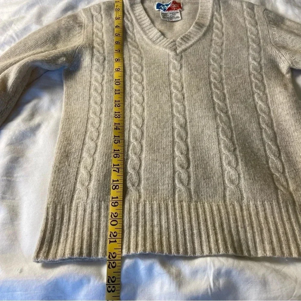 Vintage Lambswool Blend Sweater M Oatmeal V Neck Academia Normcore 70’s 80’s
